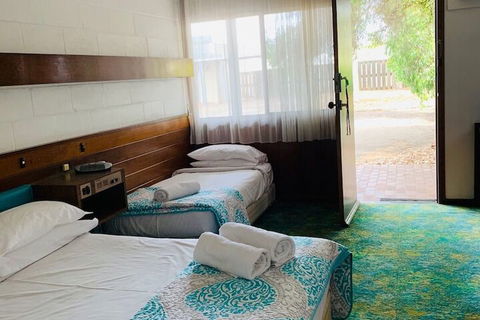 The Caledonian Hotel Motel - Accommodation Batemans Bay 6