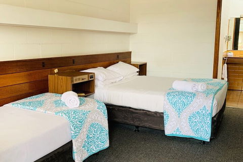 The Caledonian Hotel Motel - Accommodation Batemans Bay 3