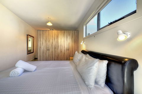 Oystercatcher - Accommodation Batemans Bay 2