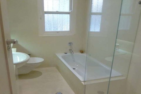 Waterfront Kirribilli Apartment NS181 - Accommodation Batemans Bay 2