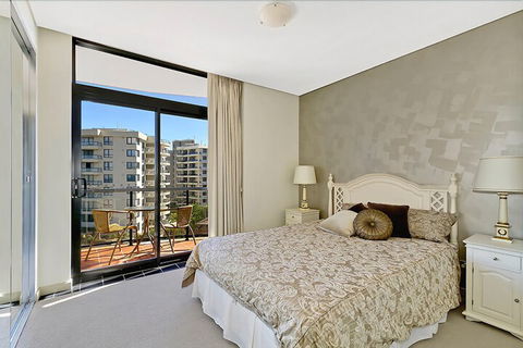 Crystal Views 24 - Accommodation Batemans Bay 1