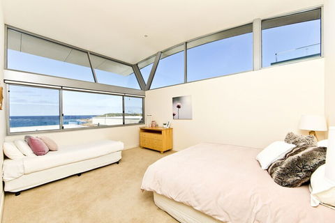 Whale View - Accommodation Batemans Bay 7