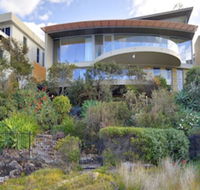 Whale View - Accommodation Batemans Bay