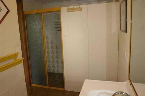 ANCHORAGE 1 - Accommodation Batemans Bay 4