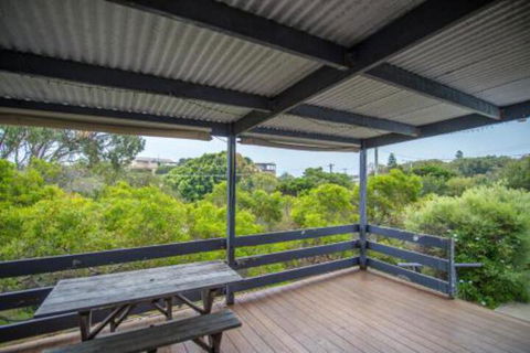 The Gee Beach House - Accommodation Batemans Bay 3