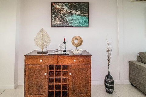 ZEN By THE WATER Darwins Premier Family Retreat - Accommodation Batemans Bay 3