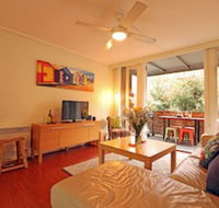 Colour Pop - Rejuvenate Stays - Accommodation Batemans Bay
