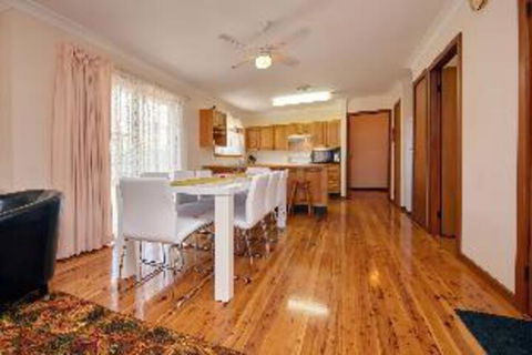 3 Bedroom House Nelson Street PET FRIENDLY - Accommodation Batemans Bay 0