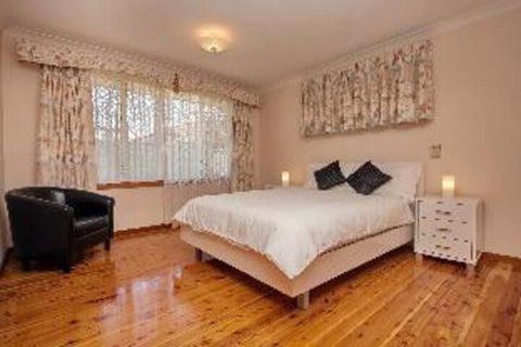 3 Bedroom House Nelson Street PET FRIENDLY - Accommodation Batemans Bay 3