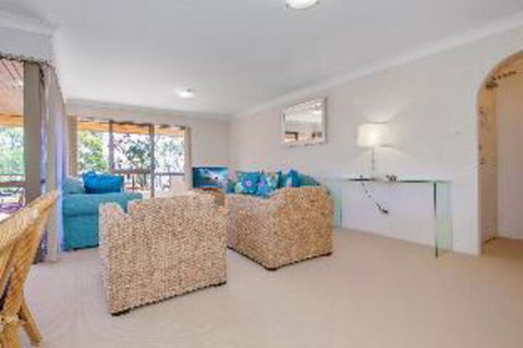 2 Bedroom Apartment Kamilaroi - Accommodation Batemans Bay 1