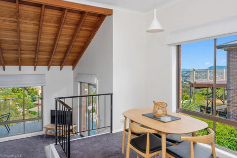 The Lookout - Accommodation Batemans Bay 2