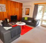 Cedar Holiday Units Apartment 4 - Accommodation Batemans Bay