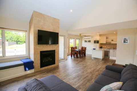 Amber Mist Villa Two - Accommodation Batemans Bay 4