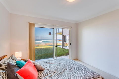 Hear The Waves At Anna Bay! - Accommodation Batemans Bay 2