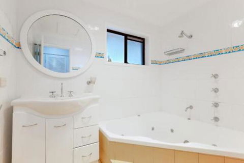 Kallaroo Street 3 Corlette - Accommodation Batemans Bay 1