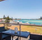 Shoreline 7 with 180 degree water views - Accommodation Batemans Bay