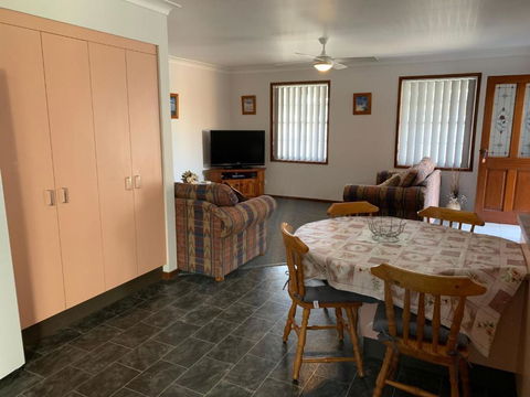 The Beach House On Fitzroy At Anna Bay - Accommodation Batemans Bay 3