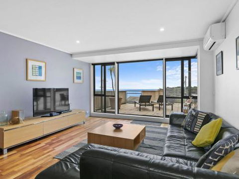 APARTMENT 10 PACIFIC APARTMENTS FREE WIFI! - Accommodation Batemans Bay 0