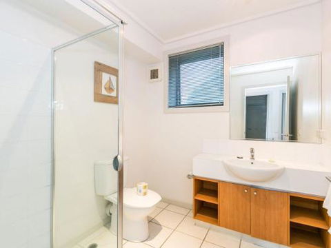 APARTMENT 10 PACIFIC APARTMENTS FREE WIFI! - Accommodation Batemans Bay 4