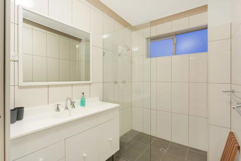Apollo Unit 7 - Accommodation Batemans Bay 2
