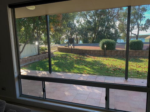 Hooterville - Accommodation Batemans Bay 5