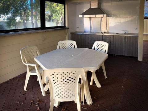Hooterville - Accommodation Batemans Bay 2