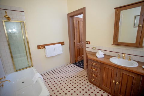 Clocktower Suites - Accommodation Batemans Bay 6
