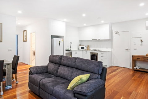 Woody Lifestyle One Bedroom Apartment - Accommodation Batemans Bay 2