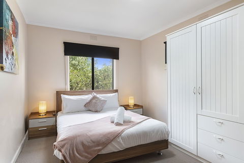 The Gazebo Place - Spacious 4 Bedroom Near Murray River - Accommodation Batemans Bay 5