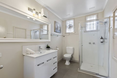 The Gazebo Place - Spacious 4 Bedroom Near Murray River - Accommodation Batemans Bay 4