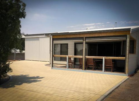 The Boathouse - Accommodation Batemans Bay 2