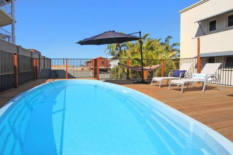 BEACH SHOPS & FABULOUS VACATION HOME! - Accommodation Batemans Bay 6