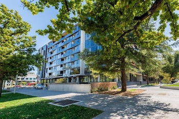 Accommodate Canberra Midnight Apartments - Accommodation Batemans Bay 1
