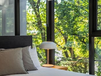 Accommodate Canberra Midnight Apartments - Accommodation Batemans Bay 5