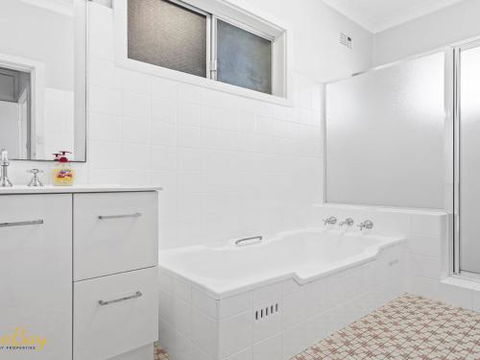 Elanora Ocean St. No.8 - Accommodation Batemans Bay 2