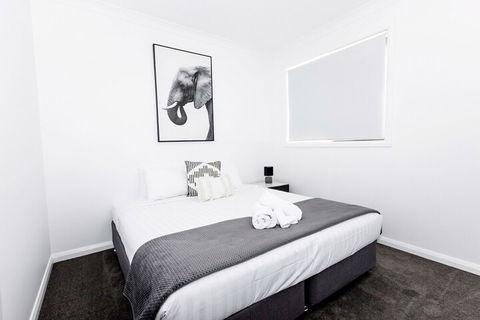 Two Ten Luxury CBD Accommodation - Accommodation Batemans Bay 3