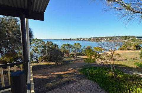 CDC 625 Beach House - Accommodation Batemans Bay 5
