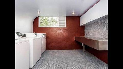 Soho Chic Apartment - Accommodation Batemans Bay 4