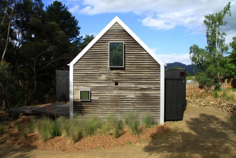 Big.Shed.House - Accommodation Batemans Bay 6