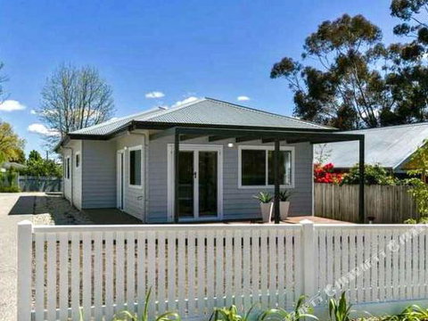 Beechworth 4a Albert Road - Accommodation Batemans Bay 1