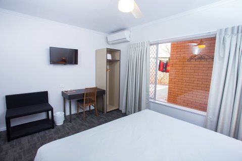 Wilsonton Hotel - Accommodation Batemans Bay 5