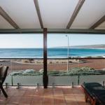 Canal Rocks Beachfront Apartments - Accommodation Batemans Bay 0