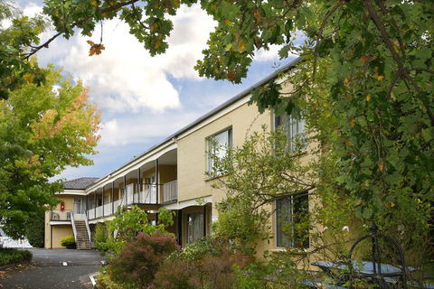 Graham Apartments - Accommodation Batemans Bay 2