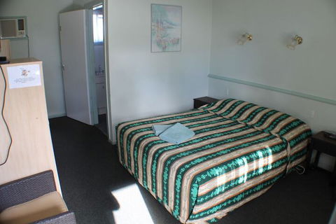 Lake Forbes Motel - Accommodation Batemans Bay 6