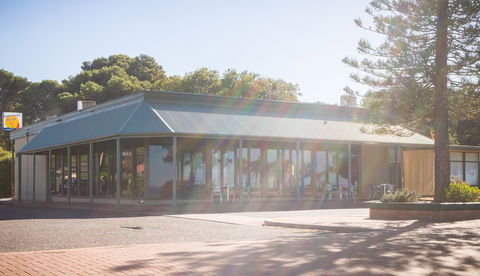 Foreshore Motor Inn - Accommodation Batemans Bay 3