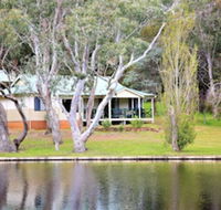 Bushy Lake Chalets - Accommodation Batemans Bay