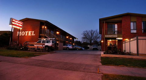 Ploughmans Motor Inn - Accommodation Batemans Bay 2