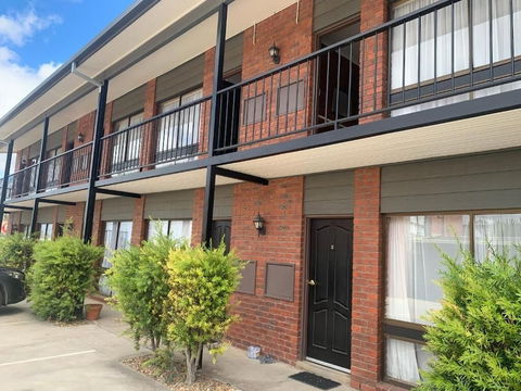 Ploughmans Motor Inn - Accommodation Batemans Bay 0