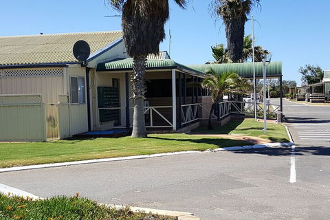 Sunset Beach Holiday Park - Accommodation Batemans Bay 5