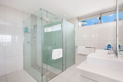 Beachlife Holiday Apartments - Accommodation Batemans Bay 3
